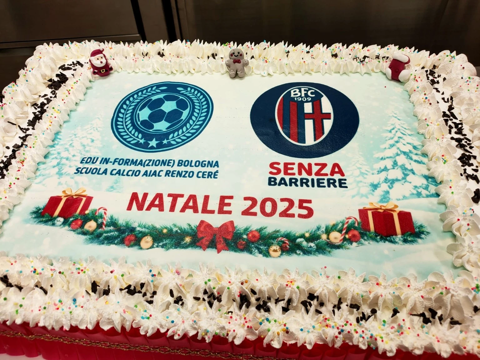 Torta rettangolare del laboratorio con stampa alimentare personalizzata per un evento